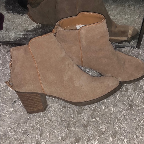 American Eagle Outfitters Shoes - American Eagle booties!